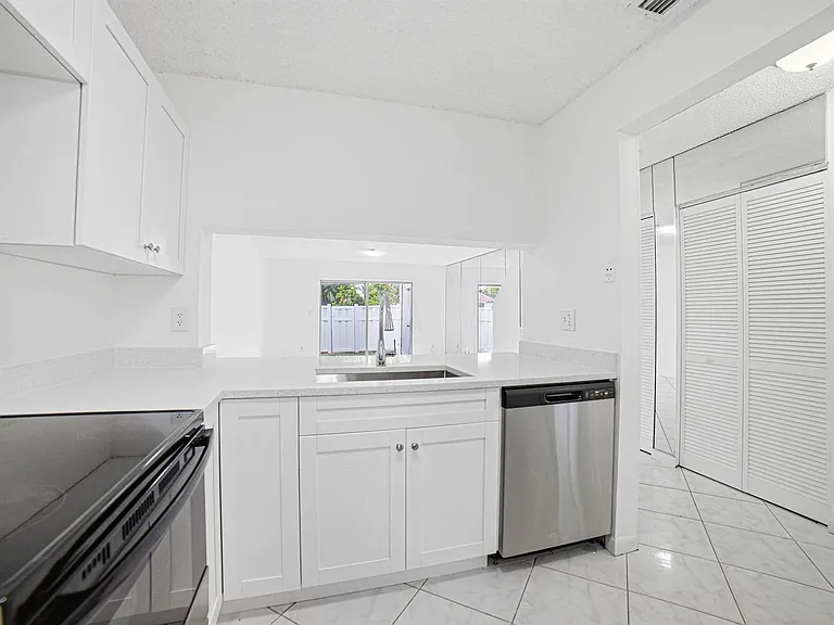 8207 Fairway Rd — Photo 7