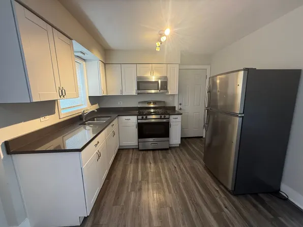 315 Bluff Avenue, 315 Bluff Ave APT 2E, La Grange, IL 60525