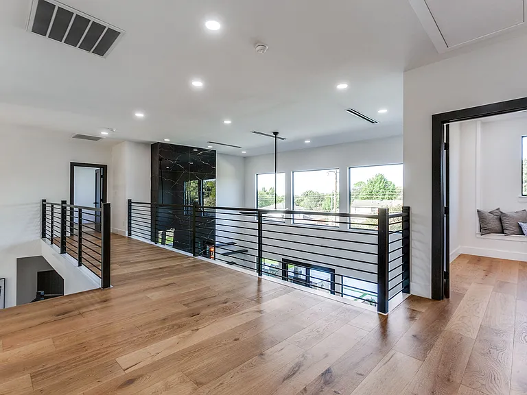 10923 Marsh Ln — Photo 35