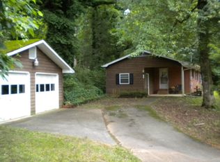 19 Moore St, Franklin, NC 28734