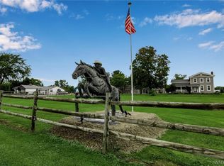 716 Davis Rd, East aurora, NY 14052