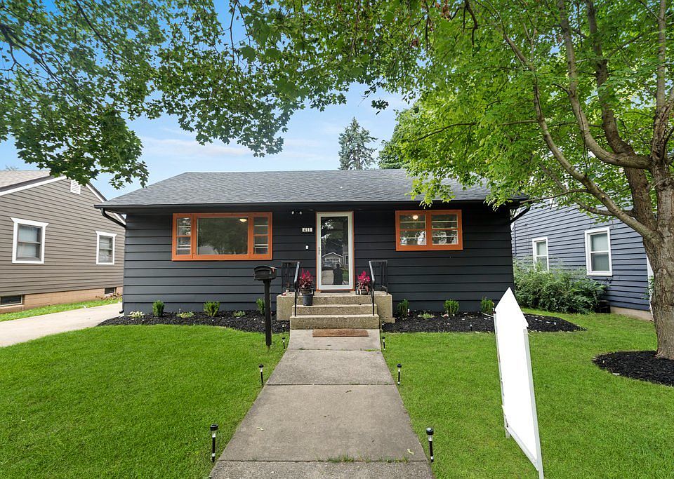 1st image of 411 S Elmwood Dr