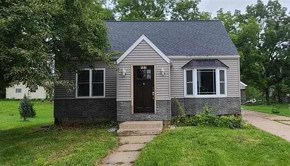 4th image of 127 N Lincoln Ave