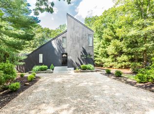 9 Van Scoys Path W, East Hampton, NY 11937