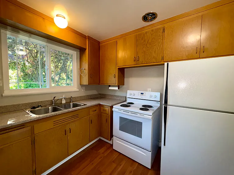 3920 Raap Ave — Photo 9