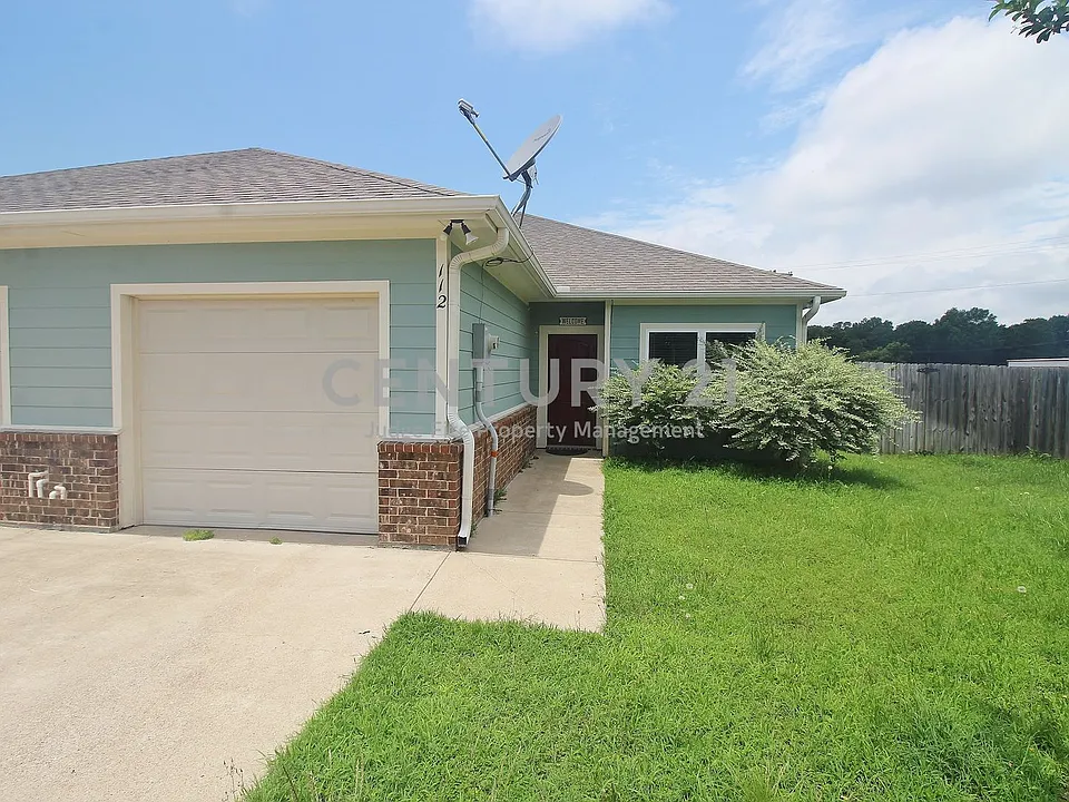112 Bridle Ct
