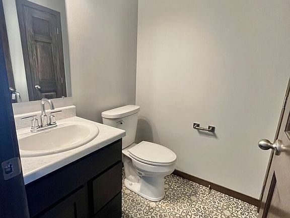 3rd image of 5526 S Seville Pl