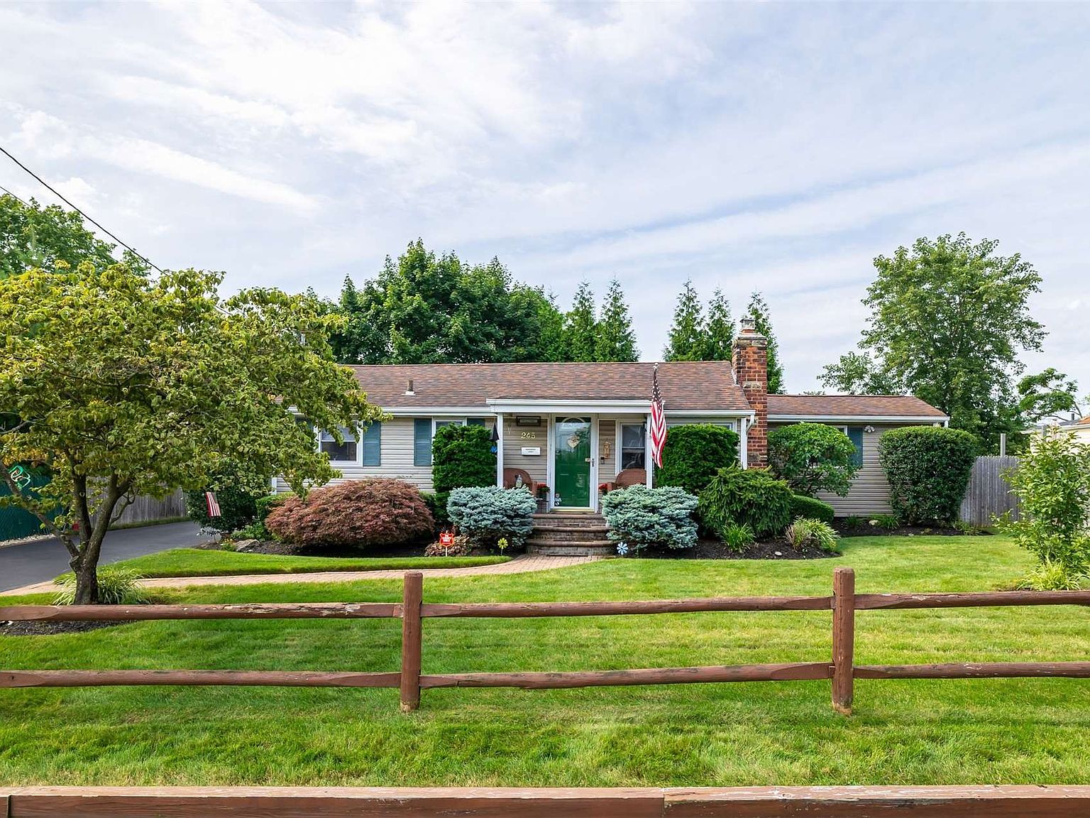 245 53rd Street, Lindenhurst, NY 11757 Zillow