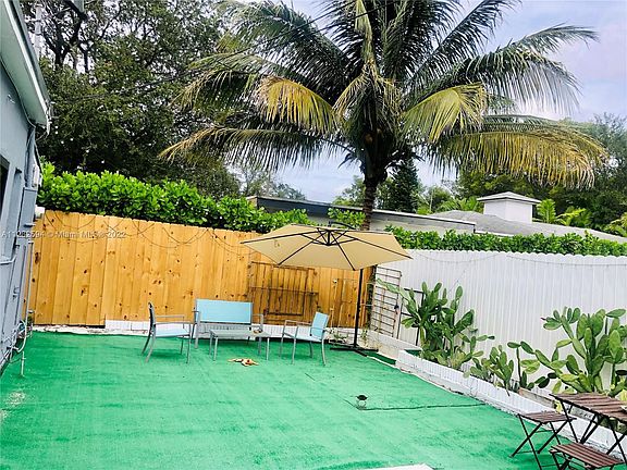 3rd image of 519 NW 52nd St #2