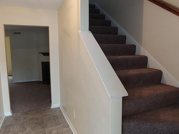 3rd image of 105 N Onsville Place