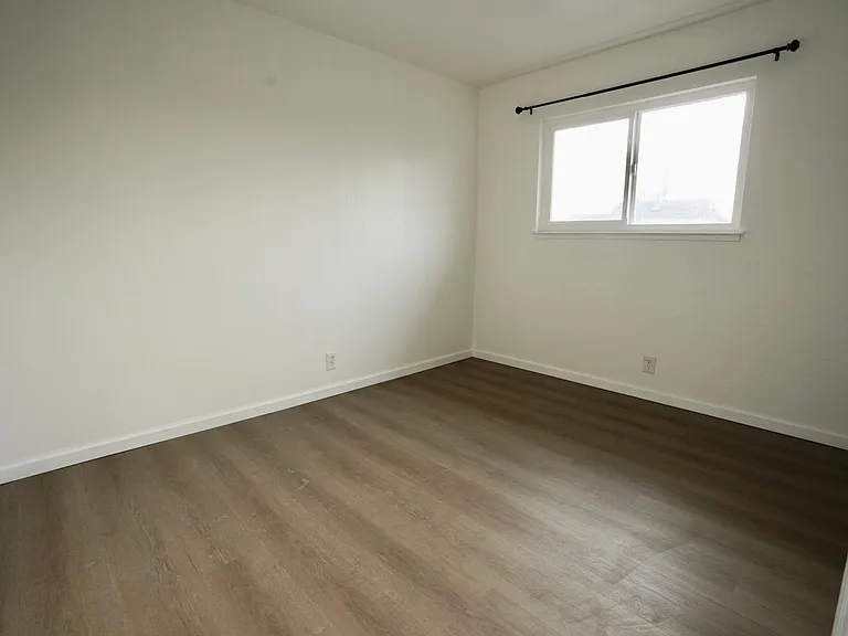 644 Lincoln St #4 — Photo 7