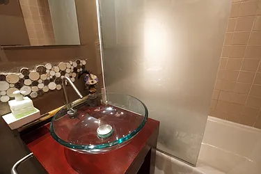 Sold by Vesna Radunovich, LREB