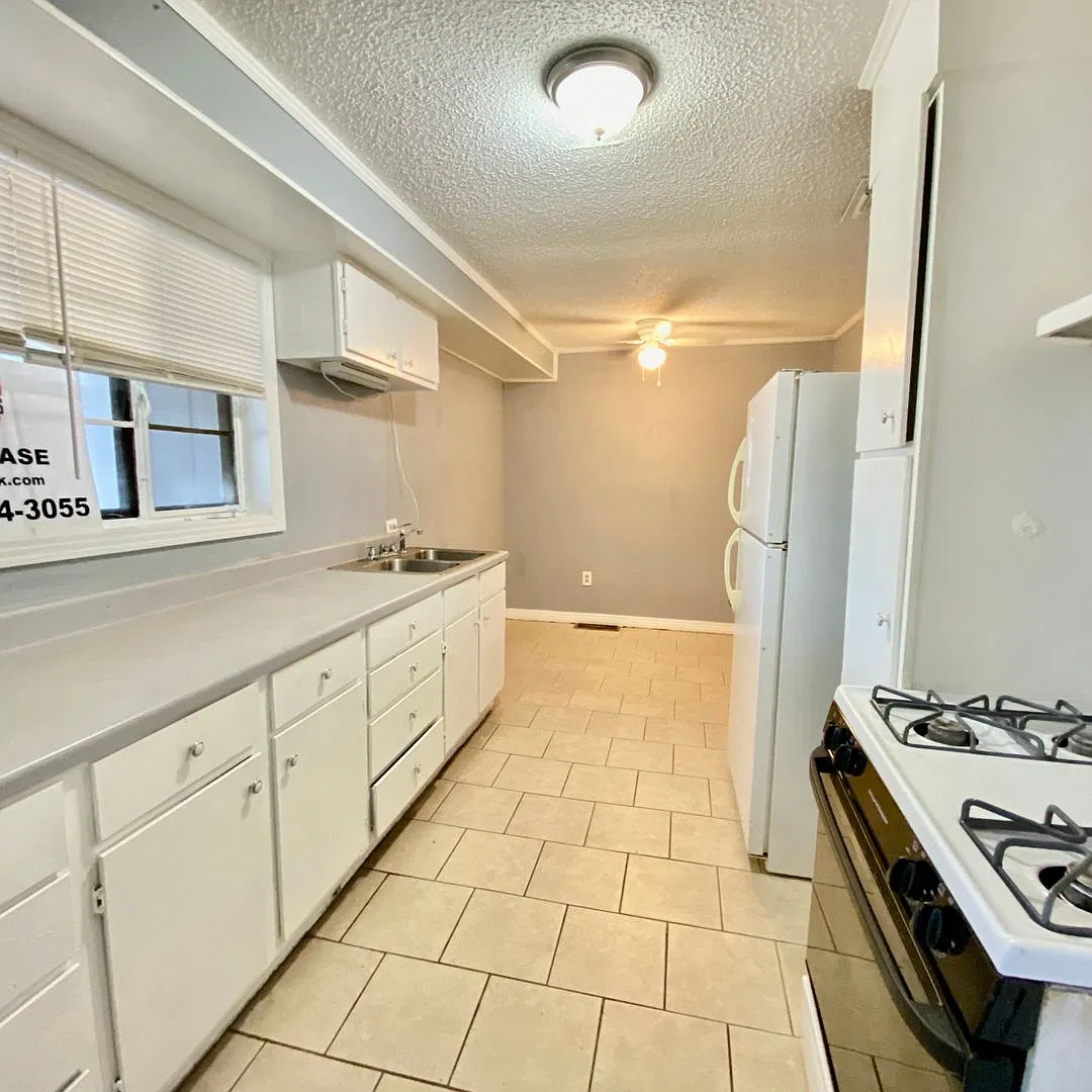 909 West 21st Street — Photo 4