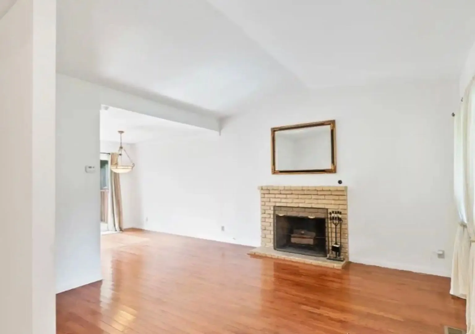 Stunning El Sobrante Hillside Home with Sweeping Views, Expansive Deck & Generous Yard — Photo 3