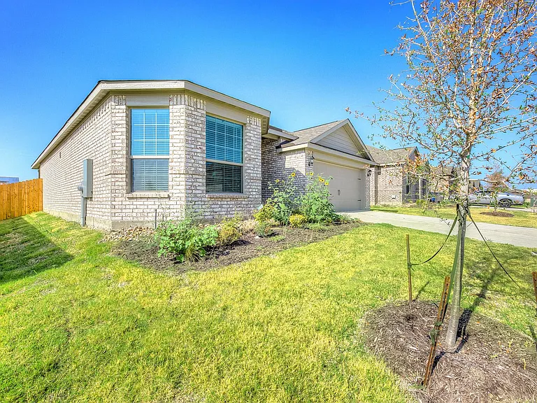 1717 Cotton Blossom Ln — Photo 32