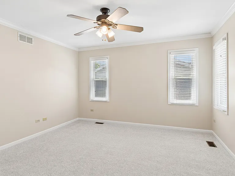 2408 Newport Dr — Photo 7