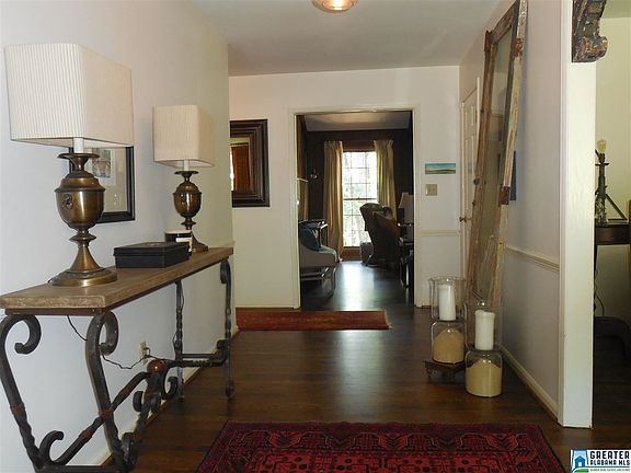 5th image of 2608 Creekview Dr