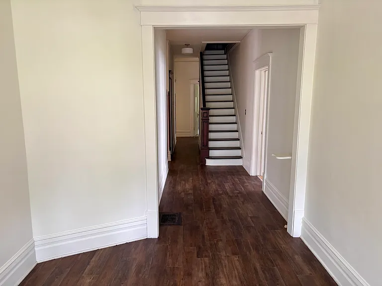 724 Beall Ave — Photo 8
