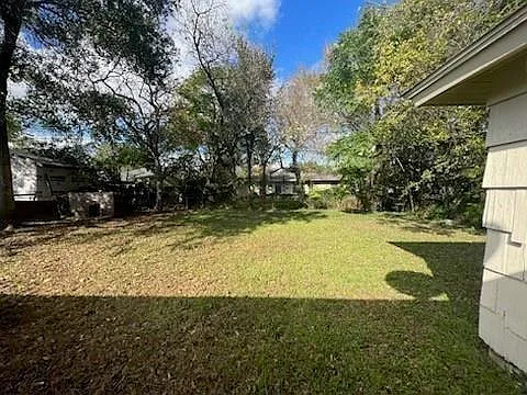 3 bed, 1.0 bath, 1116 sqft, $1,595 — Photo 3