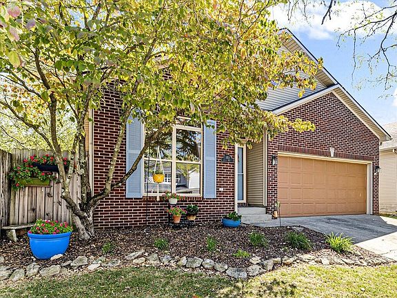 2nd image of 372 Lucille Dr