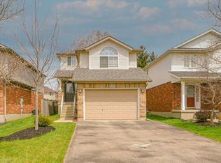 510 Chesapeake Cres, Waterloo, ON N2K4G1