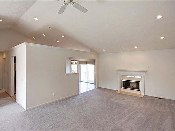 4th image of 2594 Thomas Jefferson Dr