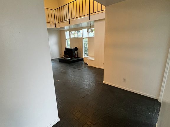 3rd image of 3148 Wendell Ave