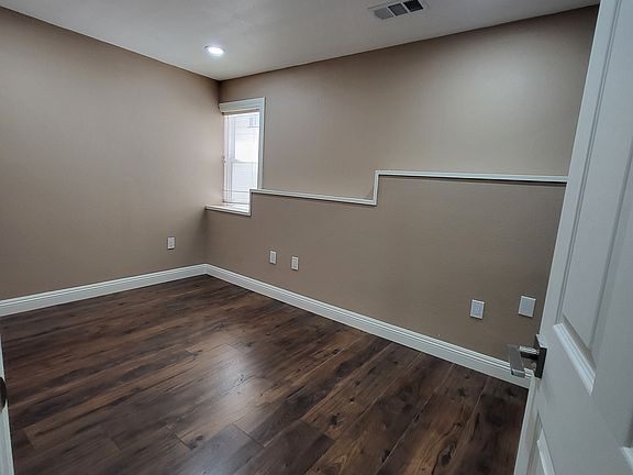 5th image of 218 Spring St #1