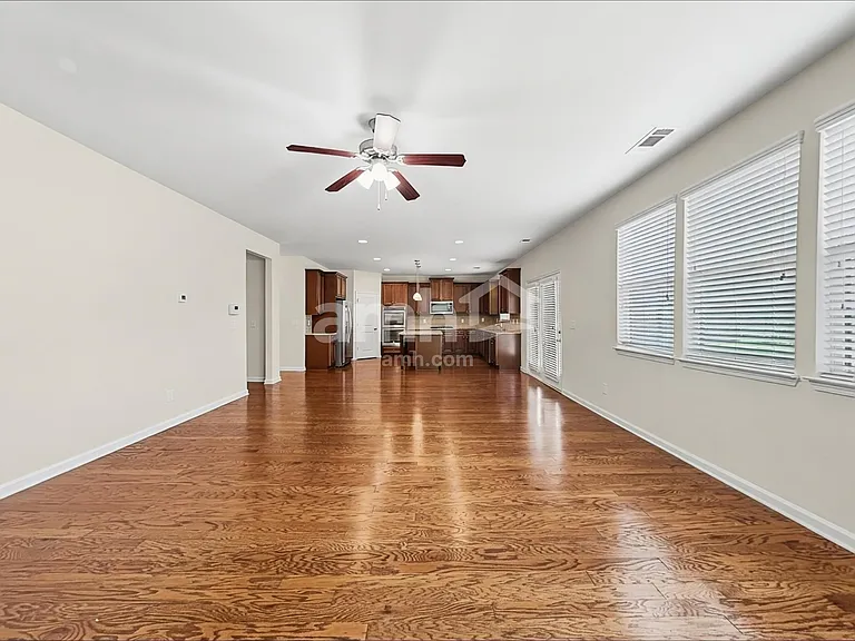 307 Victoria Heights Dr — Photo 6