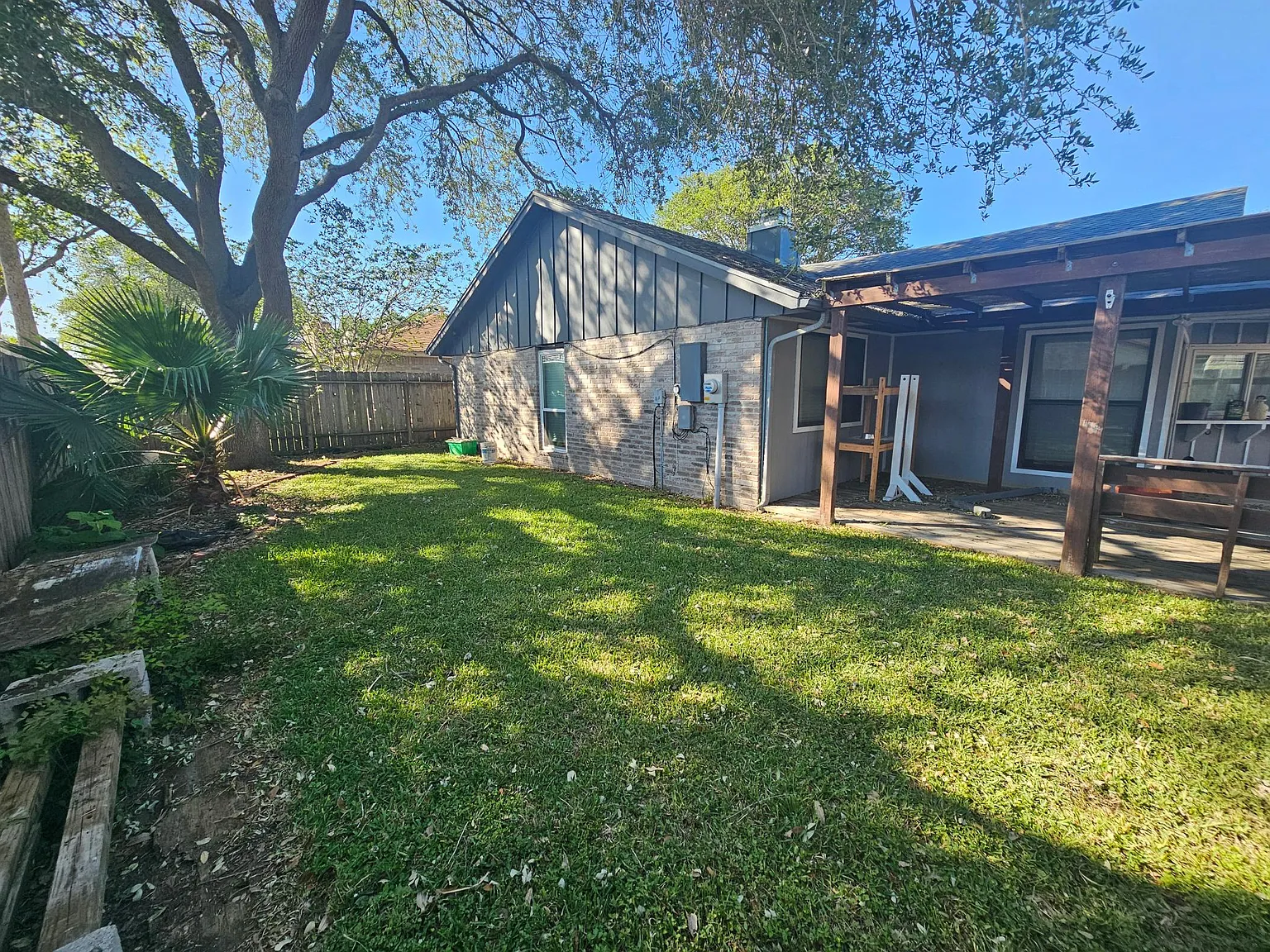 3 bed, 1698 sqft, $1,950 — Photo 3