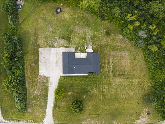4th image of 4730 River Hill Dr