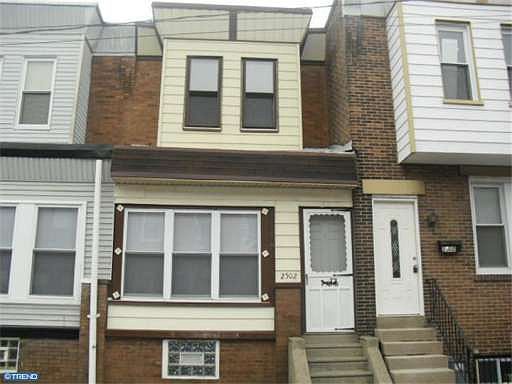 2nd image of 2502 E Oakdale St