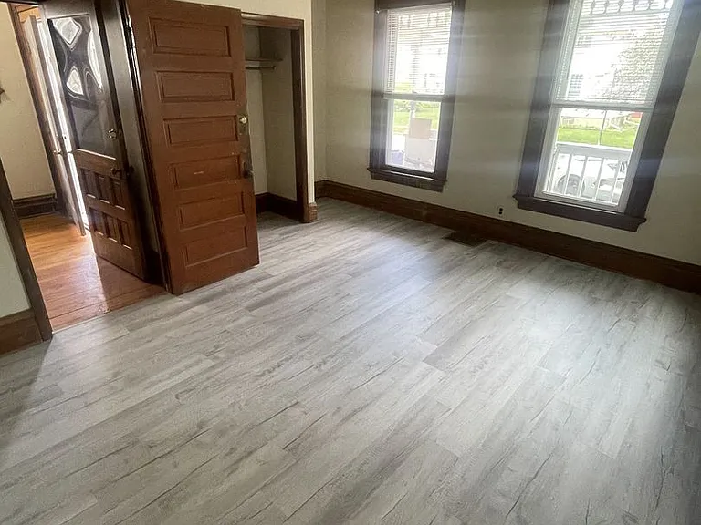 637 Franklin St — Photo 17
