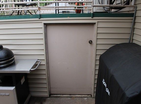 5th image of 1114 N West St