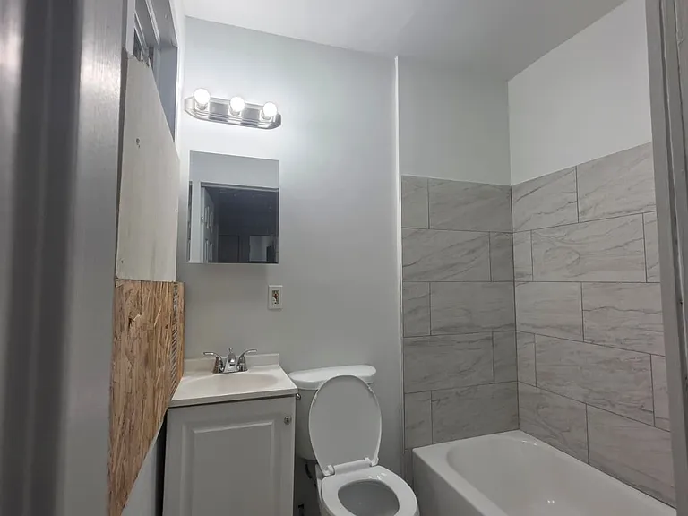 238 Newhall St — Photo 4