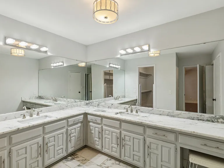 3805 Covinton Ln — Photo 18