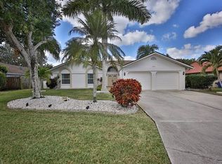 5828 Casablanca Ct, Fort Myers, FL 33919