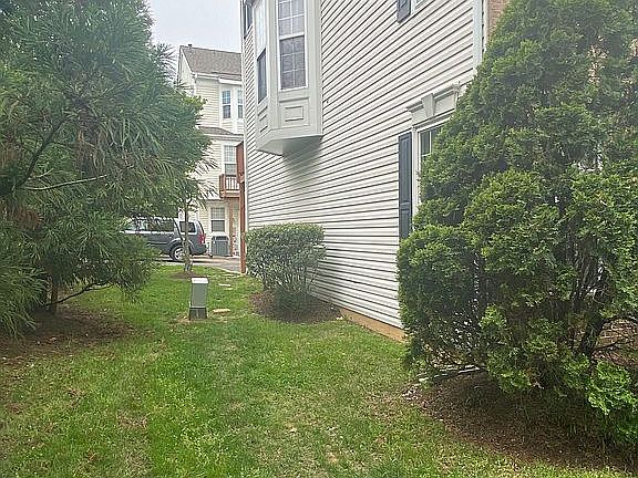 2nd image of 5856 Cowling Ct