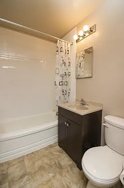 611 Jefferson Ave — Photo 18
