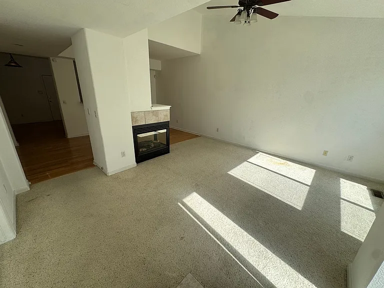 4505 S Auckland Ct — Photo 5