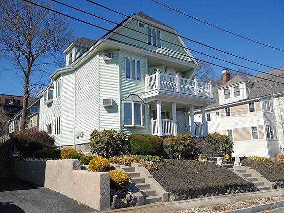 5th image of 36-38 Lombard Ter