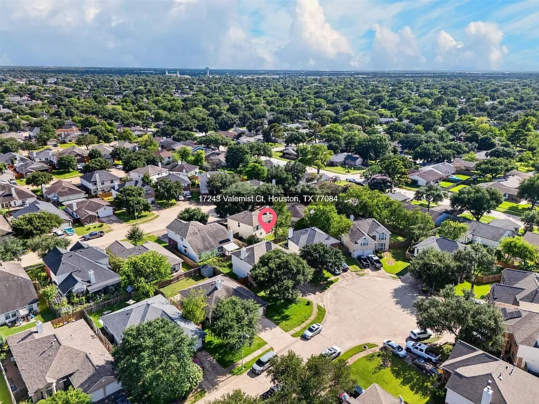 17243 Valemist Ct — Photo 35