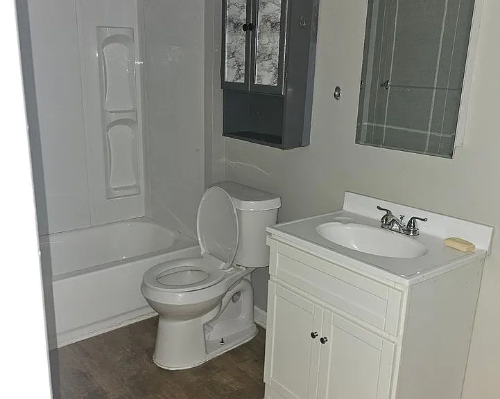 1213 W Reservoir St — Photo 4
