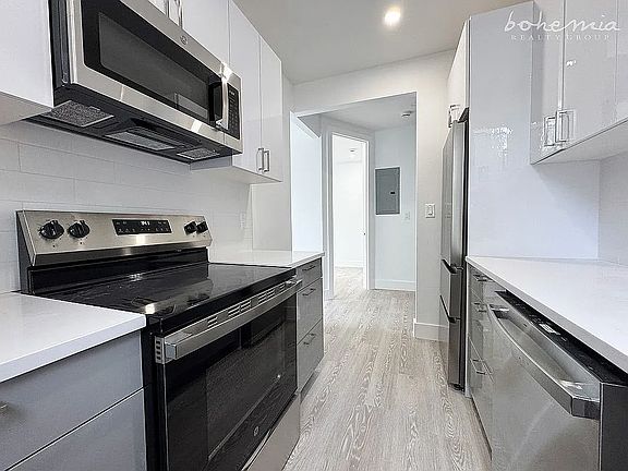 3rd image of 815 W 180th St #59