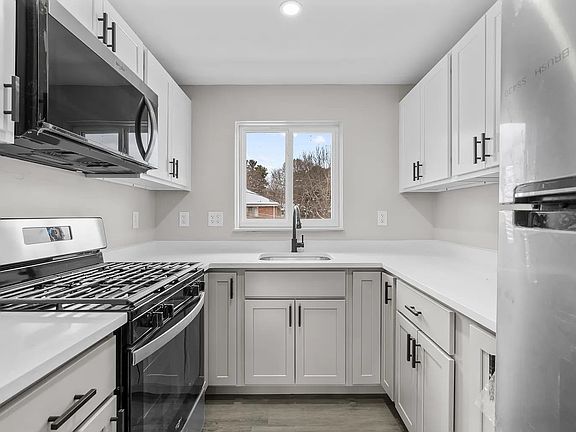 2nd image of 44 Bennett Dr #2
