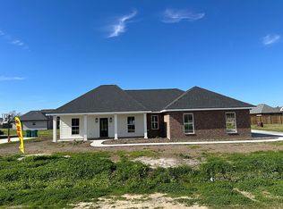 281 Bouverans Cir, Lockport, LA 70374