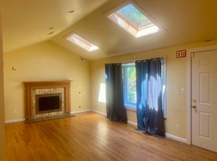 69 Keddy St, Springfield, MA 01109