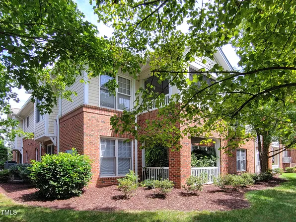 228 Waterford Lake Dr, Cary, NC 27519