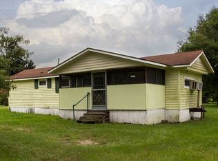 2216 Queen Chapel Rd, Rembert, SC 29128