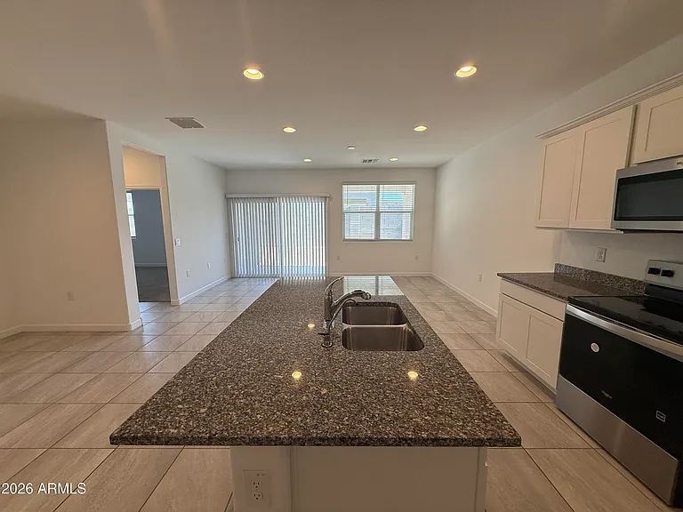1723 W Sombra Ave — Photo 17